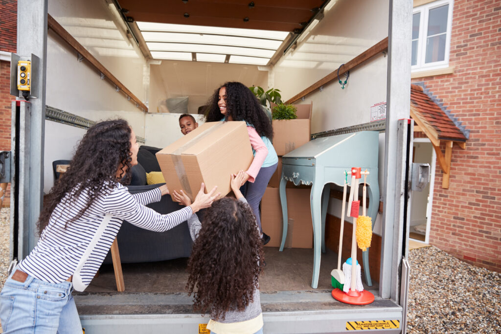 How to Efficiently Pack a Moving Truck