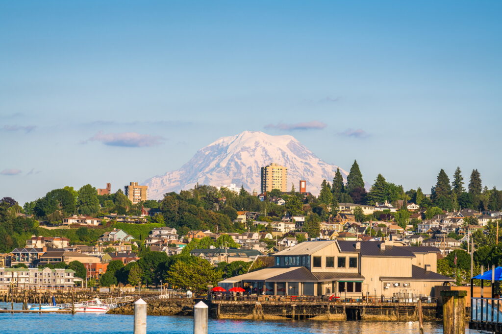 Tacoma, Washington, USA with Mt. Rainier